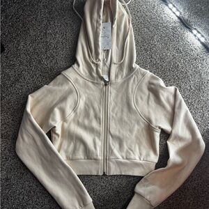 Buffbunny Cloud Crop-Off white